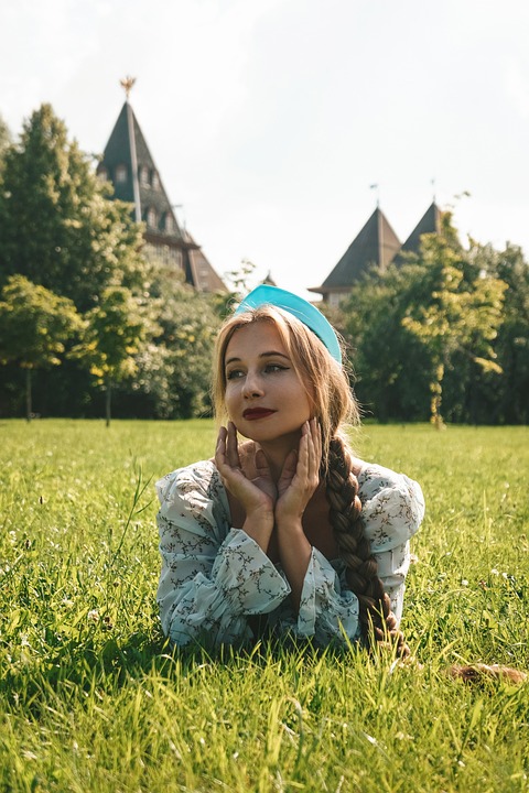 Discover the Affectionate Nature of Russian Blue Cats: Care Tips Inside!